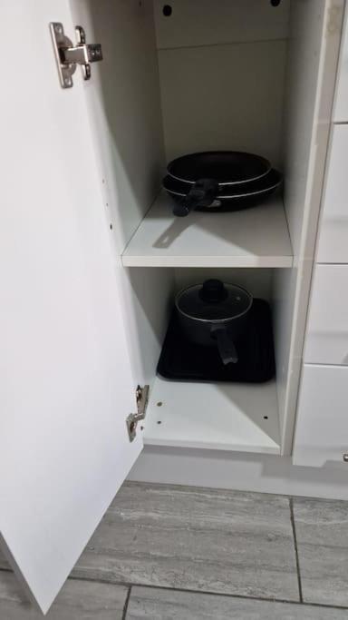 2 Bedroom Apartment Near Station Londra Dış mekan fotoğraf