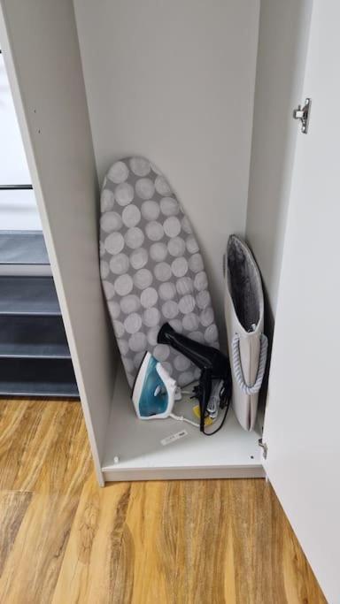 2 Bedroom Apartment Near Station Londra Dış mekan fotoğraf